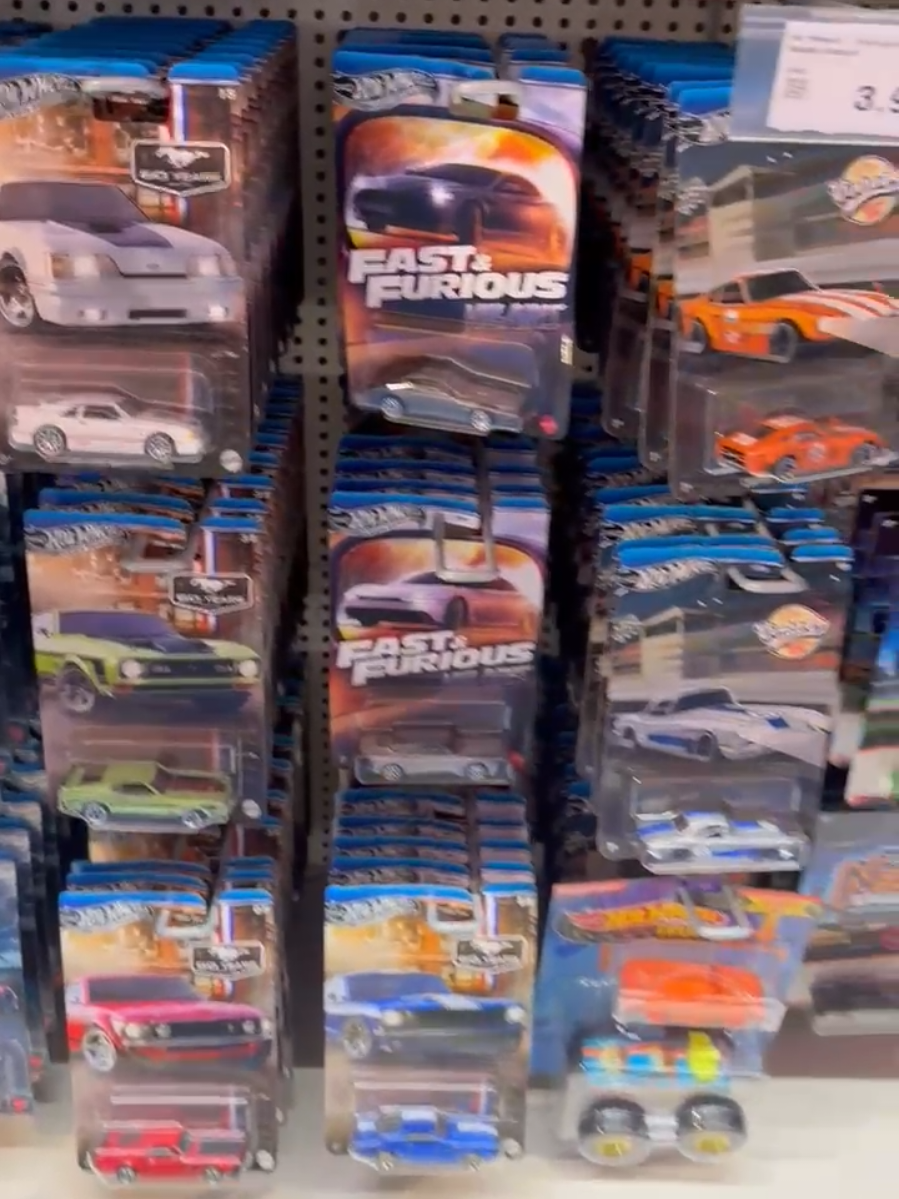 Let's check Smyths Toys France for Hot Wheels!  #diecastcars #diecastdudeyoutube #hotwheels 