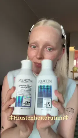 Mulla on tällä hetkellä enemmän steppei hiustenhoidossa ku kasvojen hoidossa hahaaa(◕‿◕✿) Tuotteet mitä käytän: @VELOIDE hiuspohjaöljy (saatu) @Redken acidic bonding concentrate shampoo ja hoitoaine (saatu) @Mjuuk Beauty hopeashampoo ja hoitoaine @redken hair cleansing cream shampoo Redken extreme bleach recovery jätettävä huisvoide Ja lopuksi @Kérastase glossia antamaan kivaa kiiltoa hiuksiin. Lisäshampoina @Davines  shampoo ja hoitoaine testissä (saatu) ja nekin on tuntuneet oikein ihanilta tuotteilta tähän mennessä☆彡