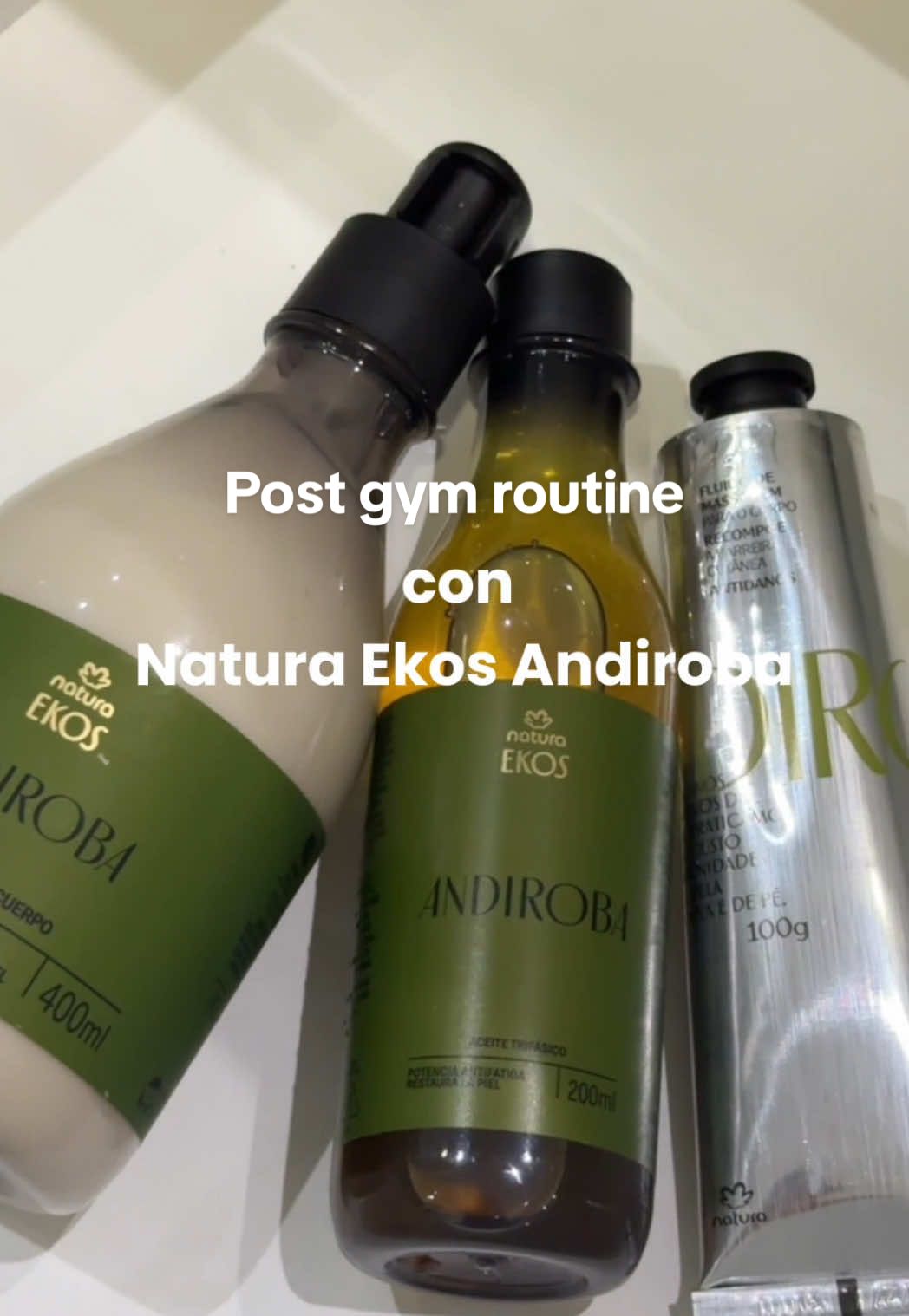 La rutina corporal perfecta para después de entrenar 🍃 Natura Ekos Andiroba 🍃 el tratamiento antifatiga que relaja las tensiones corporales. Encuéntrala en tiendas natura, consultoras y natura.com  @Nuevehoras 