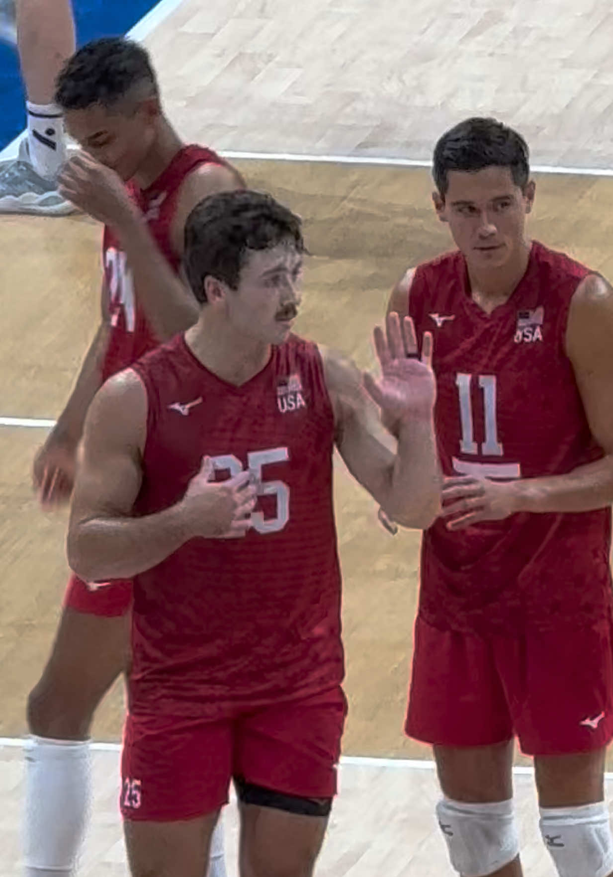 Another Champ FanCam! ❤️ #EthanChamplin #EthanChamp #FIVB #usamensvolleyball #USA 
