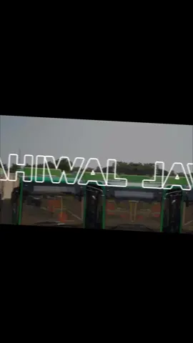 ساہیوال میں الیکٹرک بس سروس کے آغاز نے عوام کے روزمرہ سفر میں ایک بڑی آسانی پیدا کر دی ہے۔ جدید اور ماحول دوست بسیں صرف 20 روپے میں آرام دہ سہولت فراہم کرینگی جس پر شہری خوشی اور اطمینان کا اظہار کر رہے ہیں۔ لوگوں کا کہنا ہے کہ یہ سروس نہ صرف سستی ہے بلکہ وقت کی بچت، ٹریفک کے بوجھ میں کمی اور صاف ماحول کی ضمانت بھی دیتی ہے۔ کئی شہریوں نے وزیراعلیٰ مریم نواز کا شکریہ ادا کرتے ہوئے کہا کہ یہ منصوبہ عام آدمی کی زندگی میں حقیقی تبدیلی کی علامت ہے اور پنجاب حکومت کی عوام دوست پالیسیوں کا ثبوت ہے۔ ‎#الیکٹرک_بس_ساہیوال_میں#foryou #pmln #cmpunjabmaryamnawaz #floodvictims 
