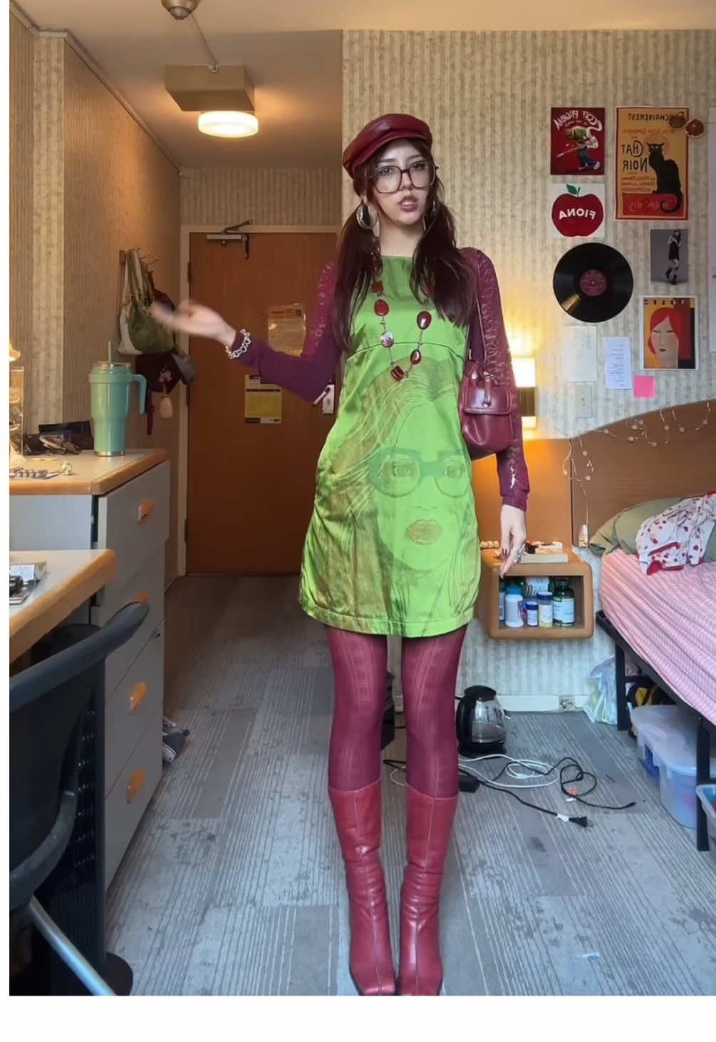 me and this movie and my weird outfits agaisnt the world!!!!! #bottoms #OOTD 