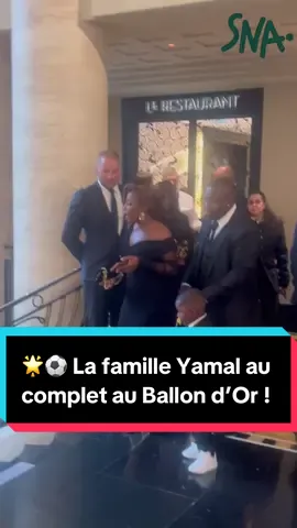🌟 La famille Yamal est au complet à Paris ! La mère de Lamine Yamal (Sheila Ebana), sa sœur Baraa Yamal et son petit frère sont présents à la cérémonie du #BallonDor 🏆⚽ Une famille soudée derrière le prodige du Barça, prête à vivre ce moment historique ✨🇪🇸 #spain #yamal #viral 
