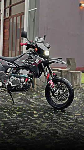 දේවදූතියක් 🥹🤍🫶🏼 BJF-9550 #drz400sm #fypシ #viral #foryou #srilanka🇱🇰 