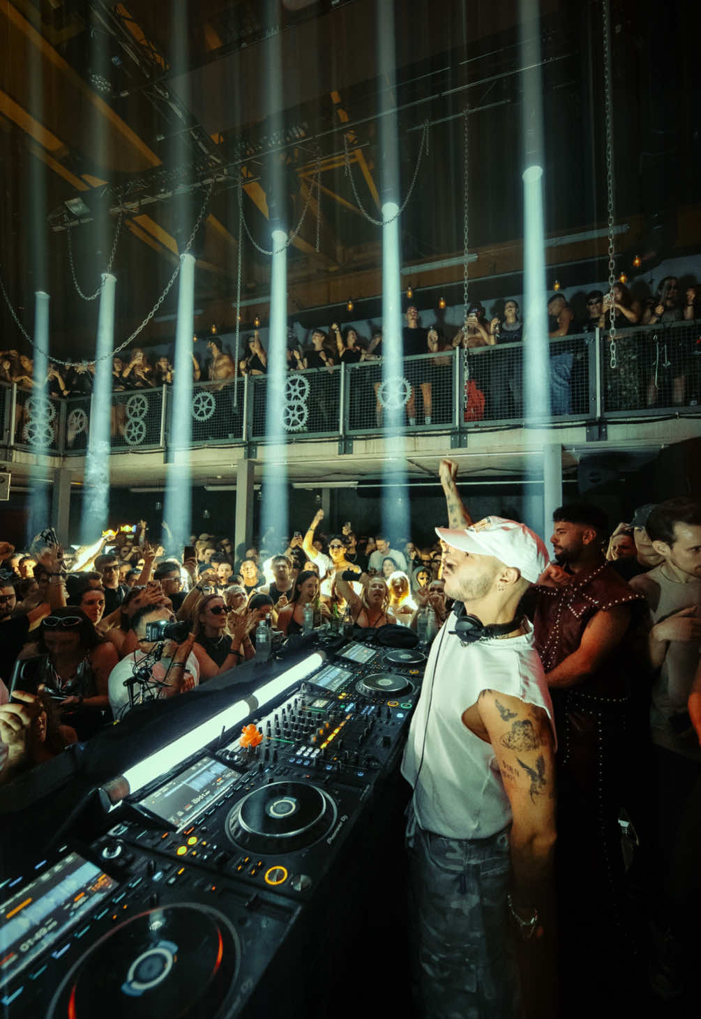 UNO DOS TRES ⚡️ #tekno #rave #techtok #electronicmusic #viral 