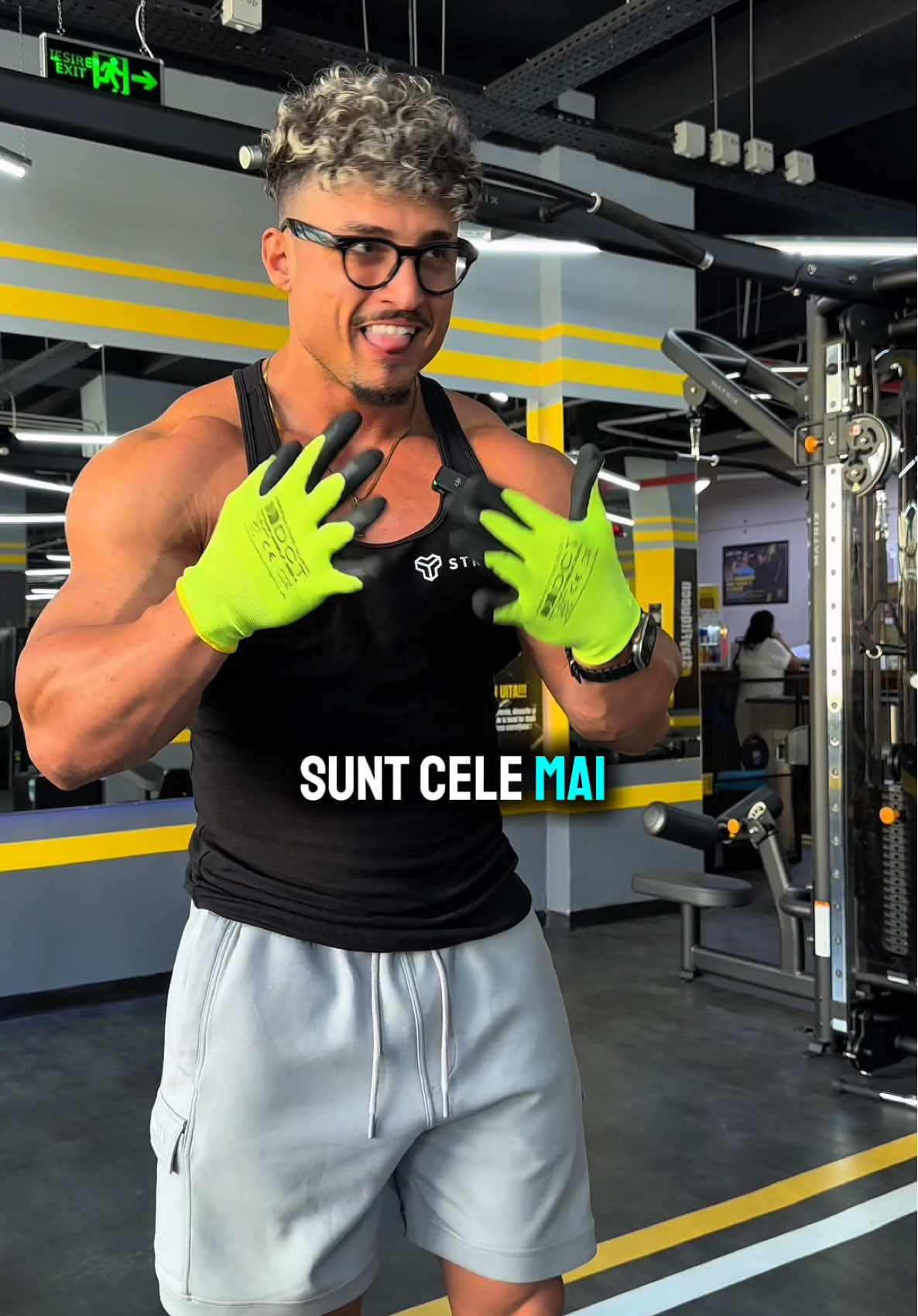 Incearca-le si da-mi o parere in comentarii si iti dau repost❤️ cea mai buna proteina pe care o iau dupa sala este Justwhey de la @GymBeam iar sala unde ma antrenez este @Stay Fit Gym Ro #fy #fyp #andreibordeianu #Fitness #romania 
