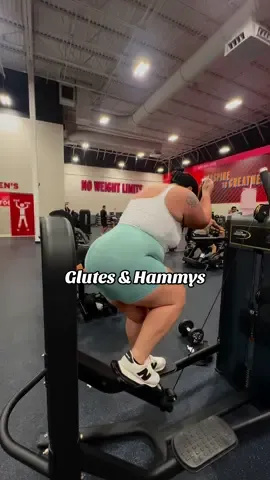 It’s heavyyy  #fyp #gymmotivation #glutesworkout 