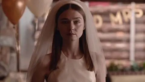 im kinda obsessed with her dress #teotfw #teotfwedit #alyssa #teoftwalyssa #james 