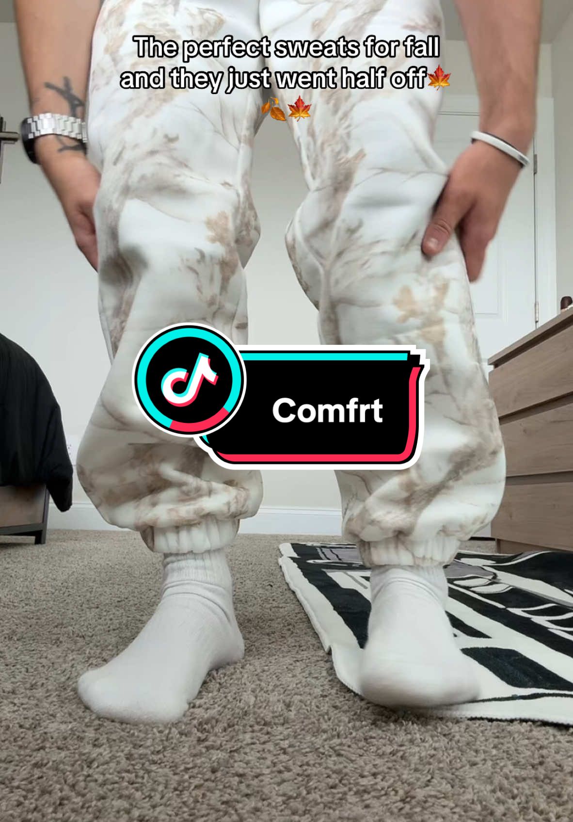 Comfort cooked on these ones#tiktokshopcreatorpicks #tiktokshoprestock #comfrtclothing #comfrtsweatpants #baggysweats #fallfashion 