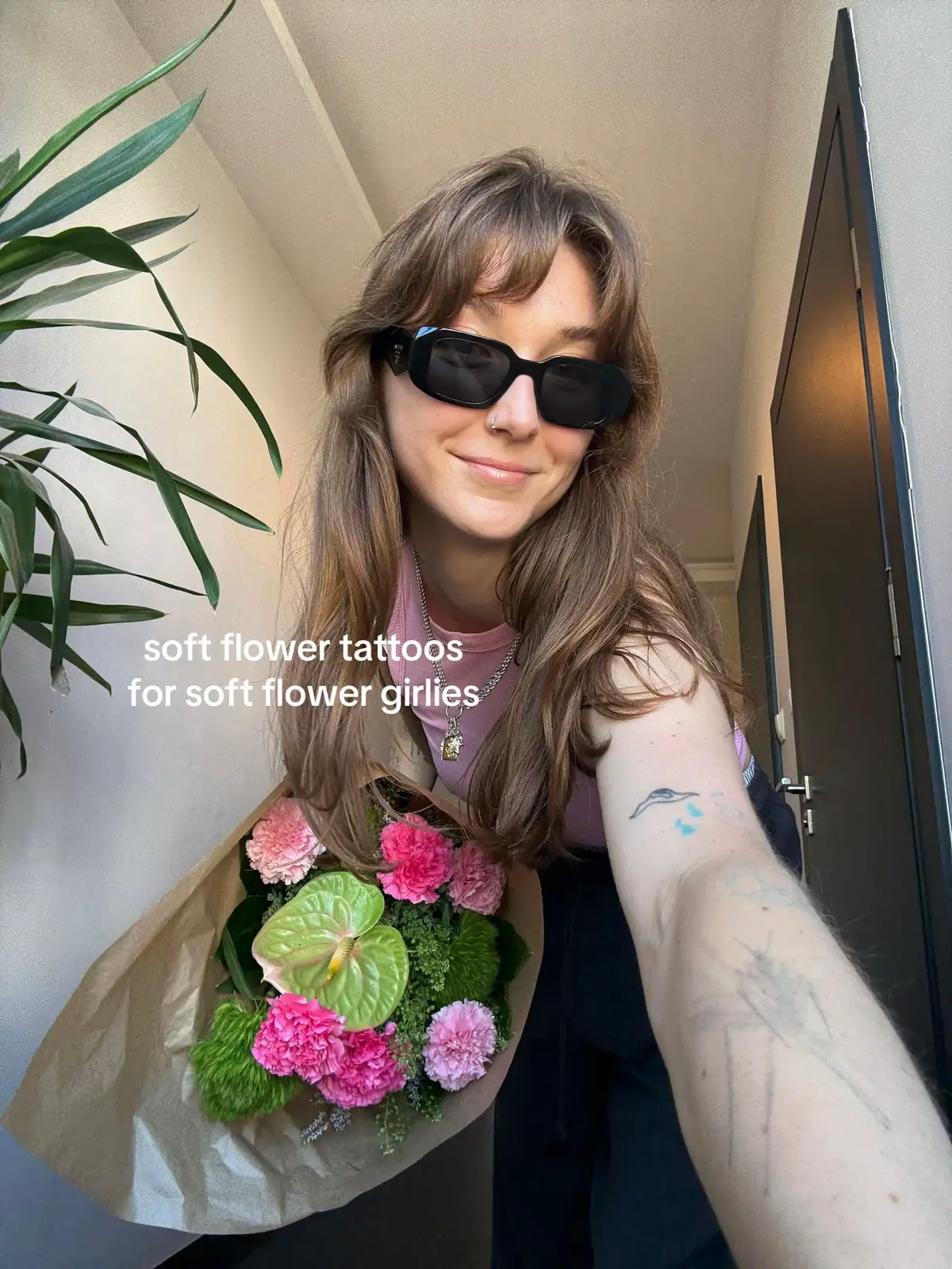 every girl loves getting flowers, so come and get your forever flower from me💐 #flowertattoo #tattooinspo #tattooideas #finelinetattoo 