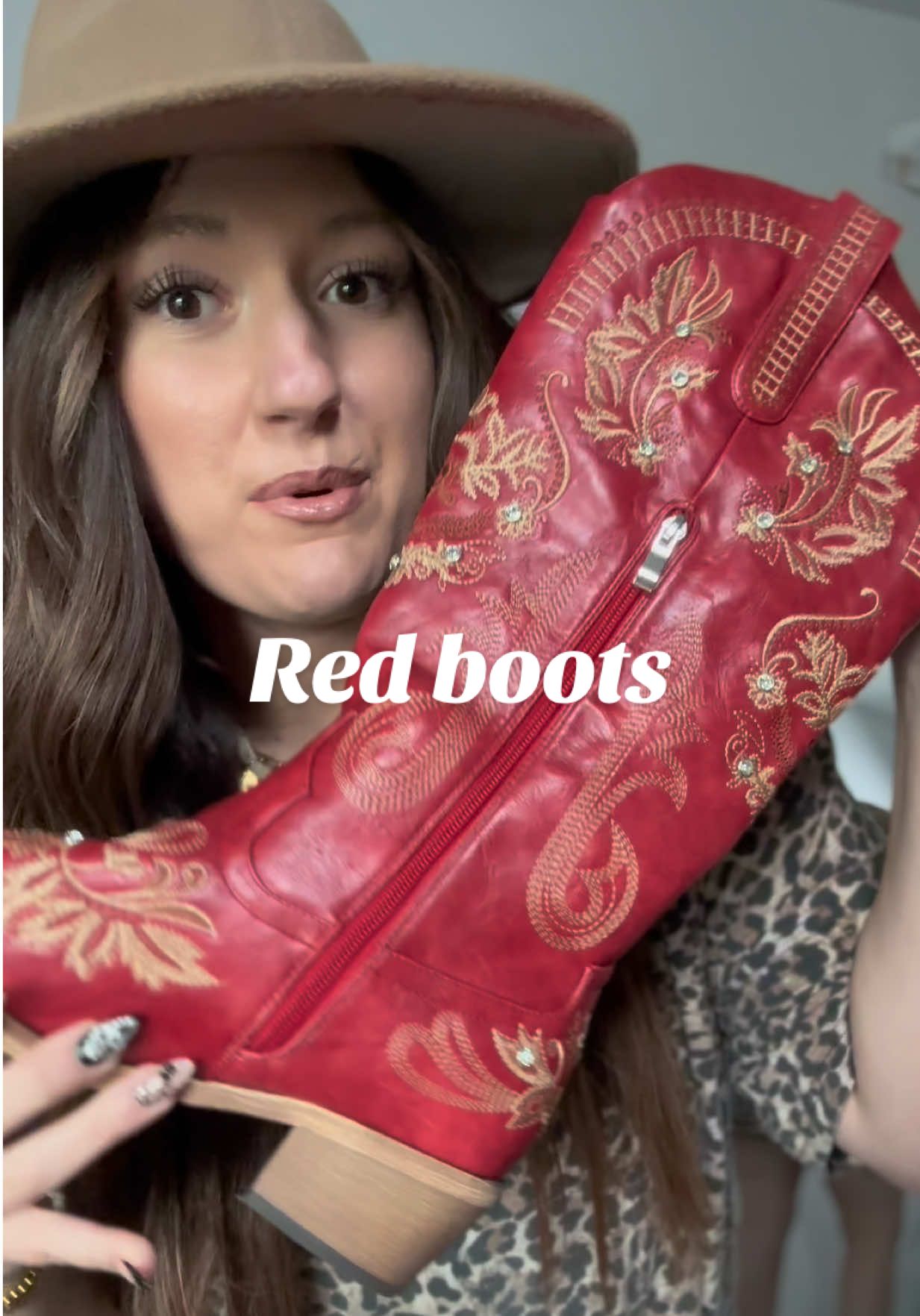 OMG these boots🤩❤️‍🔥 @Pasuvo #cowboyboots #redboots #boots #spotlightfinds #tiktokshopcreatorpicks 
