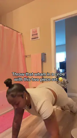 The floor was so slippery 🤣 @PUMIEY #fyp 
