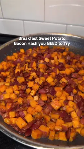 Sweet potato + bacon breakfast hash 🥔🥓 2 sweet potatoes, 2 lbs thick-cut bacon + salt, pepper, garlic powder, rosemary, thyme = breakfast magic  Add an over medium egg and avocado on top 🍳 #BreakfastTok #FoodTok #EasyMeals #SweetPotatoRecipes #BaconTok