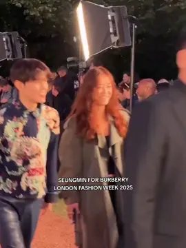 LONDON BOY SEUNGMIN AY AY AY #seungmin #kimseungmin #straykids #londonfashionweek #burberry 