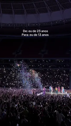 10 anos esperando por esse momento 💗🥹🤏🏻 #katycat #brasilia #thelifetimestour #katyperry #fy 