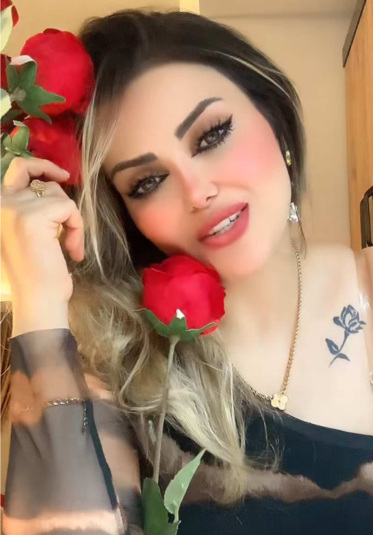 قلي ياحلو من وين الله جاباك 🤍❤️ #viral #viralvideo #explore #اعادة_النشر🔃 