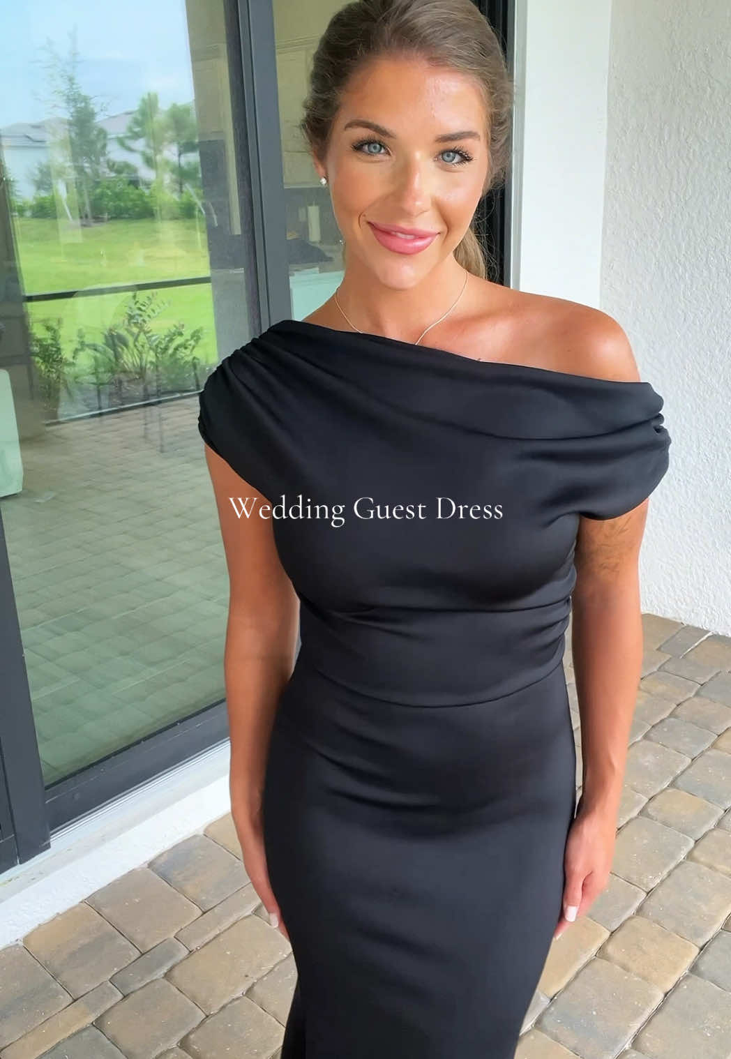 This dress is so elegant and magical 😍🤩 #formaldress #elegantdress #formaldress #weddingguestdress #tiktokshoprestock 