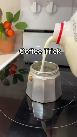 Magic Coffee Trick✨🧋 #coffeehack #motningrountine #coffeetime #coffeelover #lattehack     