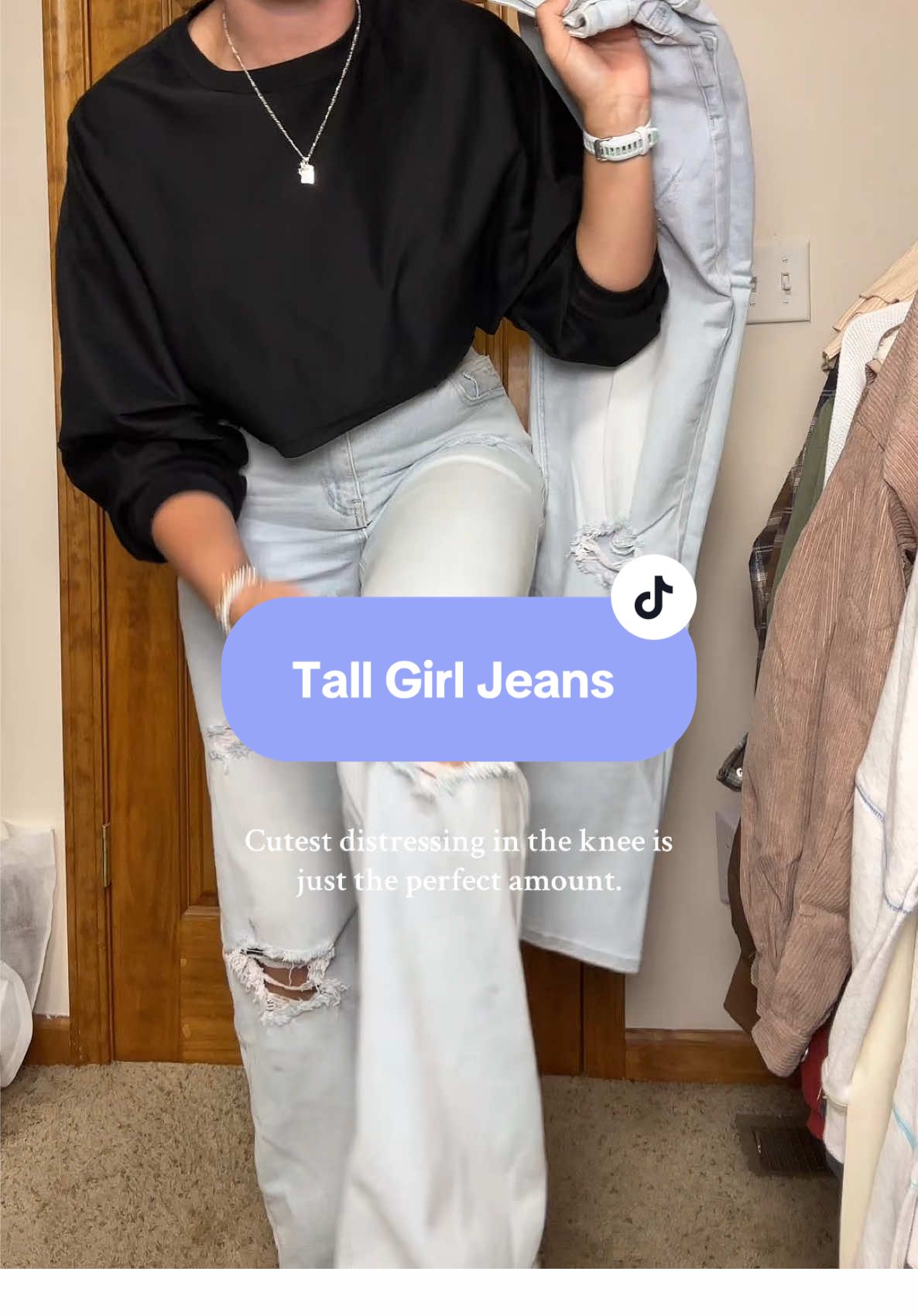 90s vintage jeans are everything I need in a cute fall/winter Jean.  Plus any jeans that are tall girl friendly is 100% in my book!  I love willow boutique jeans because of that reason and their Jean quality is top notch.  #boyfriendjeans #strechyjeans #womensjeans #willowboutique #widelegjeans @Willow Boutique 
