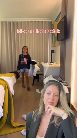 Arrumar o quarto do hotel antes de sair? Top. Fazer a cama? Nem pensar. Quem já trabalhou em hotéis sabe: é preciso desfazer tudo outra vez e dá o dobro do trabalho. O melhor agradecimento é simples, deixa a cama toda desarrumada. 😉  #hoteiseresorts #dicadeviagem #quemsabesabe #vidadetrabalhador 