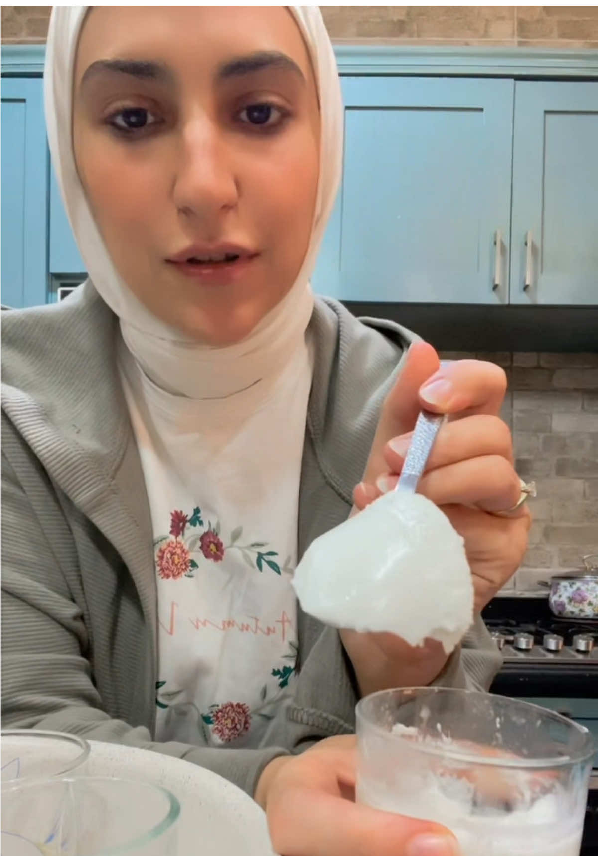 Replying to @dayana زبادي الشيماء👌🏻 كيلو لبن  معلقة سكر  كباية زبادي صغيرة  😂😂 #إنسانه_بسيطه_في_عالم_معقد  #الشيماءالحسن #alshimaaalhasan #أستغفرو #تحفةالتحفةالتحفه 