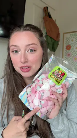 unlocked a new swedish candy today and OMG so good 🍬🎀 @Slick Sweets #swedishcandy #internationalcandy #marshmallows #mushroomcandy 