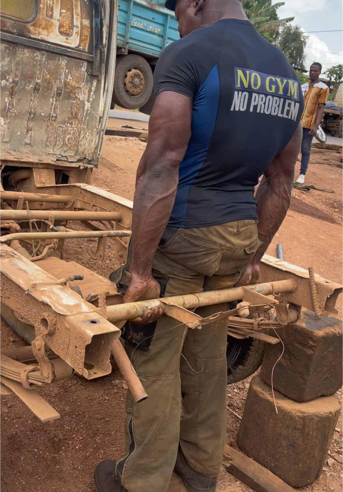 No gym no problem @The jacked mechanic🇨🇲🇳🇬 