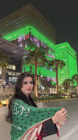حنا له يدين 💚 كل عام ووطنا الحبيب بخير 🇸🇦 #برق 