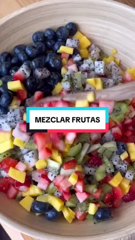 🍊🍋 ¿Qué pasa si mezclas frutas como un loco en un laboratorio de batidos? 💪 Naranja + limón → testosterona líquida, músculos despiertos hasta dormido. 💦 Sandía + pepino → hidratación con esteroides, piel brillante y toxinas fuera. 🥕🍌 Zanahoria + plátano → visión de rayos X, precisión alemana, cero drama. 🍏 Manzana combinada → verdugo de la hinchazón, panza plana al instante. 👉 Esto no es un batido… es brujería legal para tu cuerpo. Bébetelo o quédate débil, hinchado y medio muerto. Comenta FRUTA y te envío GRATIS mi ebook con +200 remedios (solo hoy). #frutas #salud #fyp 