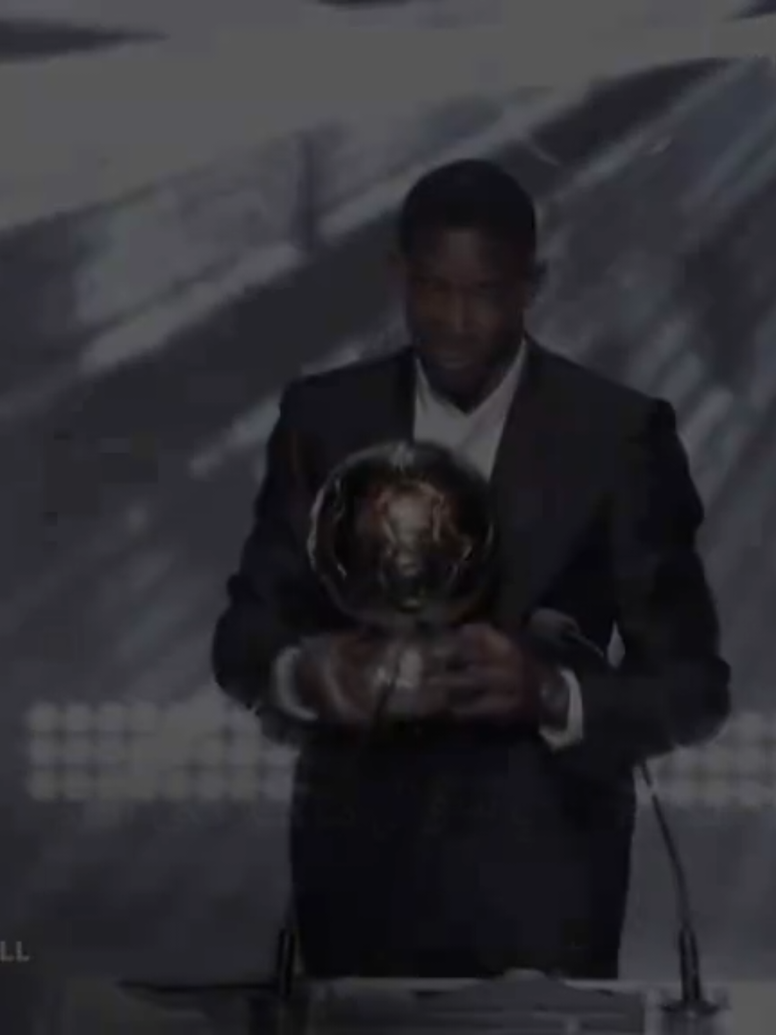 ليش مو انا 💔. #raphinha #ballondor #fyp #foryou #fcbarcelona 