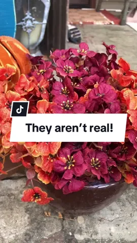 The secret is out, everyone is using artificial flowers! These look so real! Super cheap too! #tiktokshopcreatorpicks #tiktokshoprestock #fallfreshness #flowers #artificalflowers 