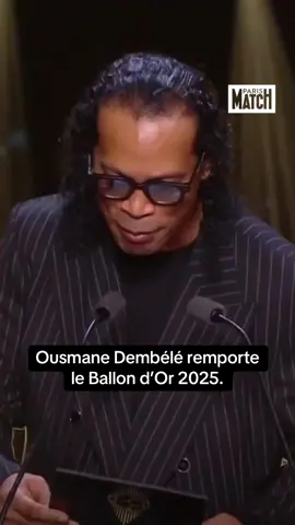 Ousmane Dembélé remporte le Ballon d’Or 2025 🏆 L’ailier français connaît enfin la consécration suprême. Auteur d’une saison exceptionnelle avec le PSG, il a guidé le club vers un triplé historique : Ligue 1, Coupe de France et première Ligue des Champions de son histoire. Avec près de 35 buts et 16 passes décisives toutes compétitions confondues, Dembélé s’est imposé comme le moteur offensif de Paris. Meilleur buteur de Ligue 1 (21 réalisations), il a également brillé sur la scène européenne, décisif dans les grands rendez-vous. À 28 ans, l’enfant de Vernon entre dans la légende en devenant le premier joueur formé à Rennes à décrocher le Ballon d’Or.  #ballondor #onregardequoi #sportstiktok #psg #dembele 