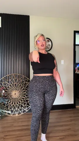@Halara #leggings #animalprint #leopardprint #curvygirlapproved 