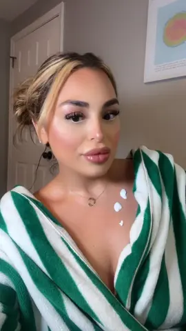 Mmm most hydrating, sexy smelling body butter I own 🤤🤤🤤 #bodybutter #dryskin #bodycream #skin #bodymilk 