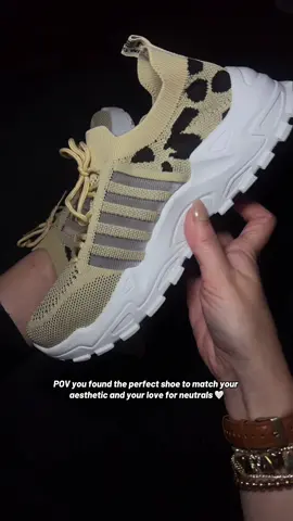 The sole >>>>  Just need a killer matching set and this would be a whole vibe ✨ I’m a 7.5-8 and I ordered a size 8 to fit comfortably with socks. 