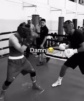 Uppercut of doom 😭 (via kavkazets.wc/IG) #sparring #boxer #boxing 