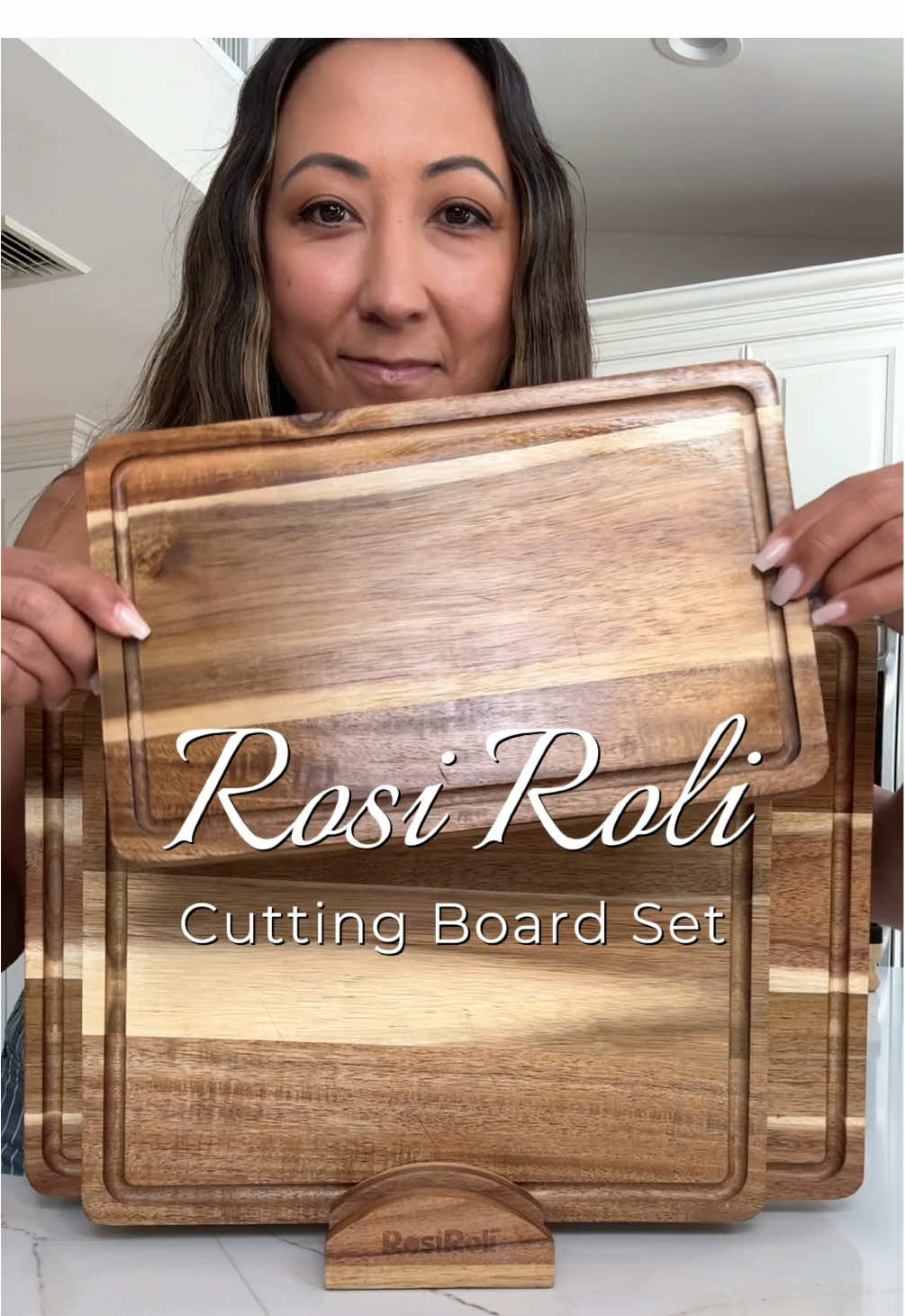 The only cutting board set you will ever need 🤍 Perfect gift for yourself or for someone special.  Click the shopping cart and buy today 🛒 @RosiRoli #cuttingboard #cuttingboardset 