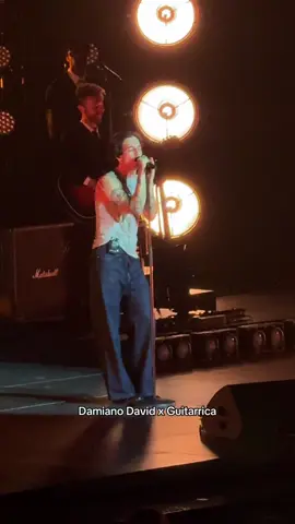 Damiano David x Guitarrica de la Fuente en el Movistar Arena  @Damiano David @guitarricadelafuente #parati #damianodavid #fyp 