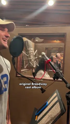 Replying to @⚢𖤐•˚∘♤•🅼🅰🆁🅸 💫🚂|👔♟️  This just in: you’ll be able to stream the PIRATES! original Broadway cast album on Oct. 17 🏴‍☠️ CDs will be in stores on Nov. 14. Thank you for your patience while our motley crew is hard at work on this modern major recording 🎵  #PiratesBway #Broadway #Theatre 