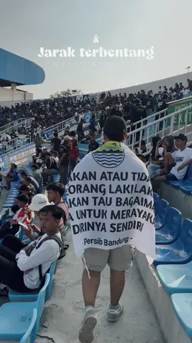 Menikmati Kota Malang yang indah selagi bisa, salah satu caranya adalah dengan mendukung @PERSIB langsung di Kanjuruhan Malang. #persib #arema #bobotoh #aremania #awaydays 