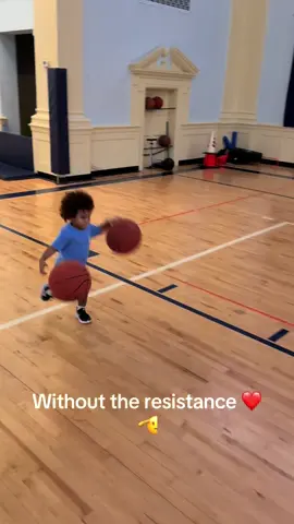 #babydribbler #2yearold #baller #viraltiktok #ballislife #gymrat #family #workout #basketball #ballhandling #brothers #viral 