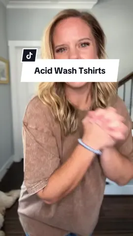 These acid wash t-shirts are so good and the price is amazing!! #tshirt #oversized #acidwash #fallfashion #flashsale 