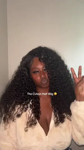 Inlove w this half wig 🤪 #fyp #wig #halfwig #tiktokshop #musthaves 
