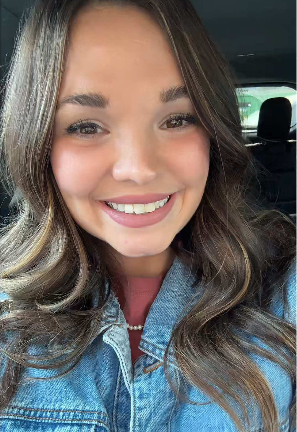 The adhd is a paid actor 🤪#adhd #makeup #lipcombo #girlythings #fallmakeup 