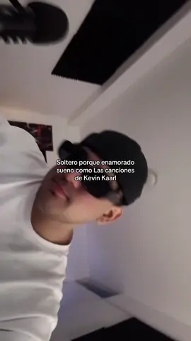 🤖