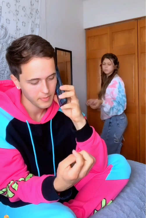 Calling my wife “friend “to see her reaction 🤣🤣#funny#usa🇺🇸 #foryou #hahah #funnyvideos #prank#scarecam#scarepranks #trending #funnymoments #viral #fyp
