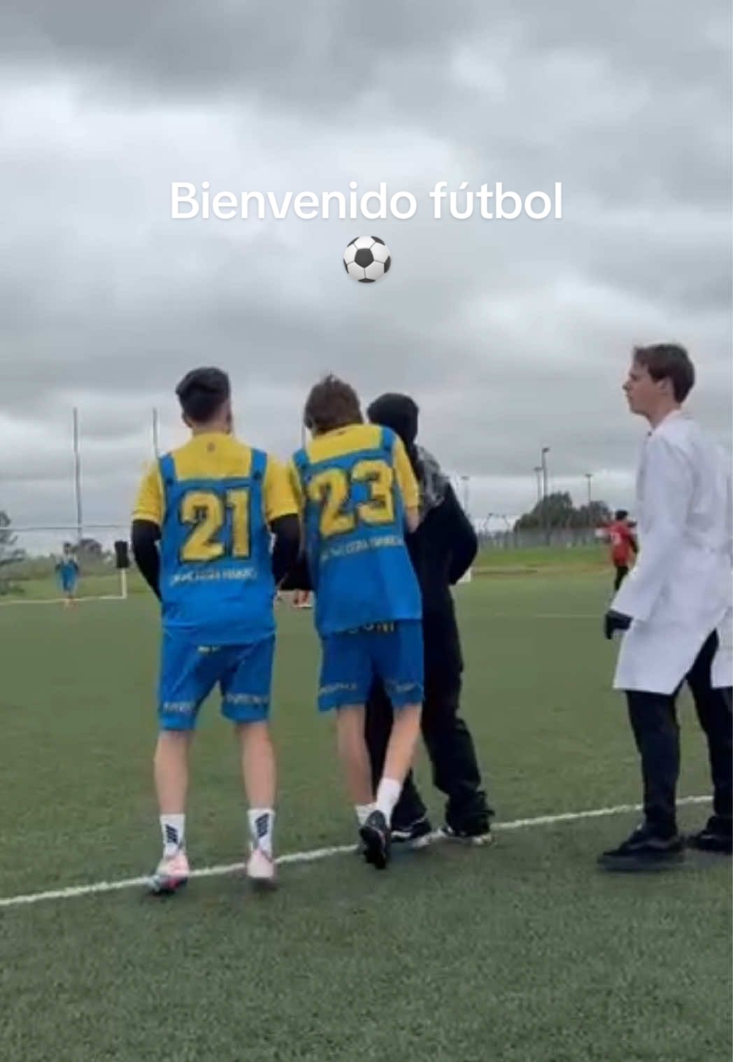 Bienvenido futbol.  21 y 23 😍⚽️💎😈 #futbol #amigos #minions #agarrate 