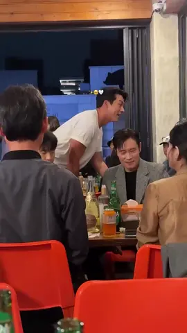 2025.09.22 Khoảnh khắc đêm qua của 2 vợ chồng Binjin. Có vậy thôi mà tui cười toe toét 😂#hyunbin #sonyejin 