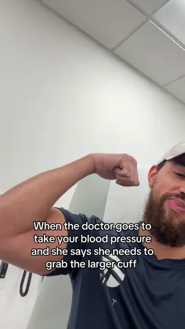 Got me feeling like a big dawg doc #doctorsoffice #bloodpressurecheck #bigdawg #jokes 