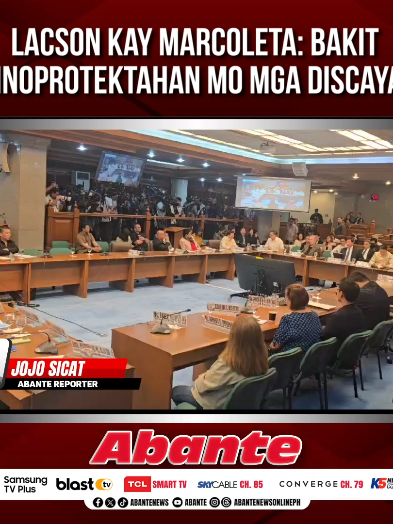 Maagang nagsabong sa Senado sina Blue Ribbon Committee Chairman Senador Panfilo ‘Ping’ Lacson at Senador Rodante Marcoleta matapos kuwestiyunin ni Marcoleta na tila naghusga si Senador Lacson sa isang panayam. Ayon kay Lacson, personal na opinion niya ‘yun at hindi bilang Chairman ng Blue Ribbon Committee. Iginiit naman ni Marcoleta na hindi siya maaaring mag-judgement dahil siya ay chairman ng komite ma nag-iimbestiga sa anomalya sa flood control projects. #NewsPH #floodcontrol #rodantemarcoleta #dpwh  #sarahdiscaya